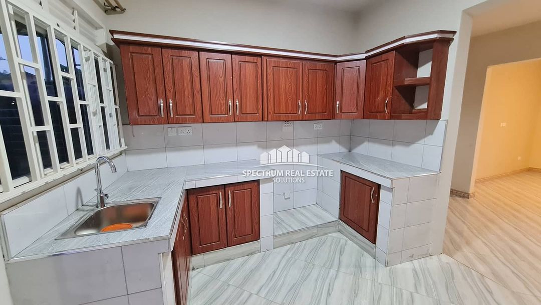 realestate_ug's tweet photo. New Listing...!!
Brand New 3bedrooms Stand Alone House For Rent
🏠📍Buwate
●2bathrooms
●Kitchen
●Spacious sitting room
1,400,000 ugx per month
Call/WhatsApp:0709220000 for Viewing
https://t.co/kZcW7Hqa2q
#uganda #realestateuganda #spectrumproperties #visituganda #realtor https://t.co/1fkoBRDW2w