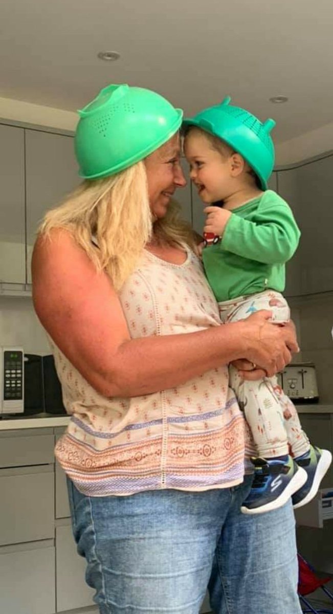 angieleach's tweet image. All set for a trip to the moon #grandmagoals #rainydaytrip #whatevernext #jillmurphybooks