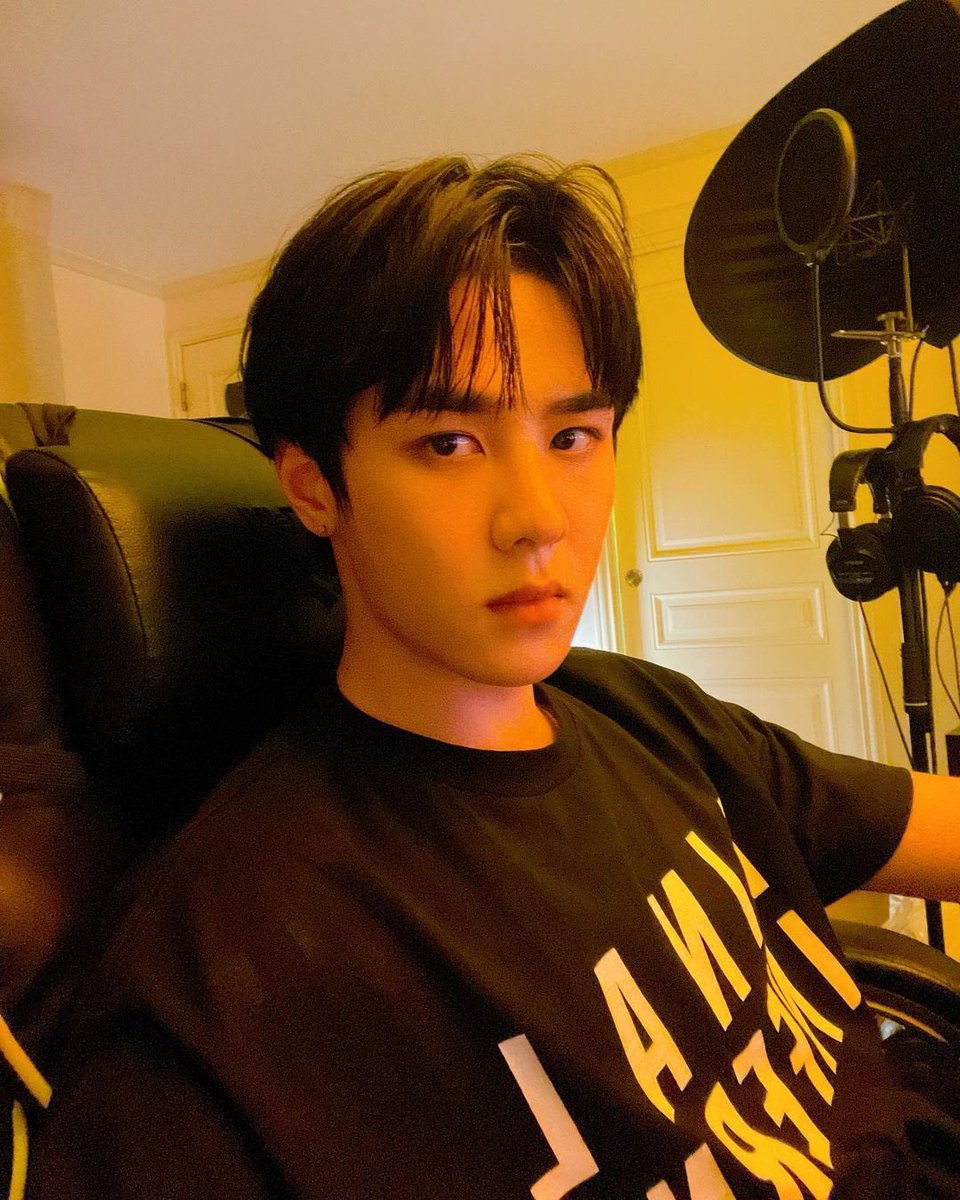 KUNLOOKS's tweet photo. #KUN Weibo and IG update https://t.co/1M6F5bn7GJ