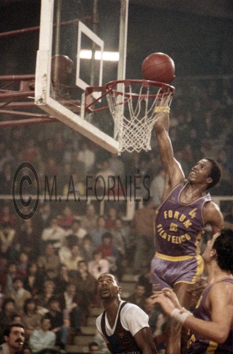 DeporteVintage's tweet photo. Espectacular #GeorgeSingleton 1984/85 #Forum ACB 📸 #Fornies https://t.co/lrASwfYv0d