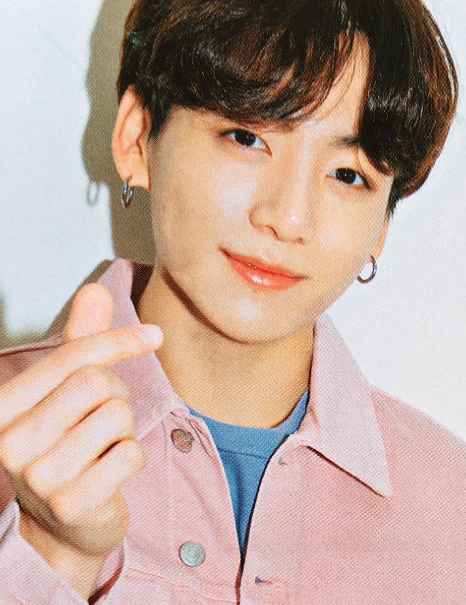 picsofkook's tweet image. 🌸