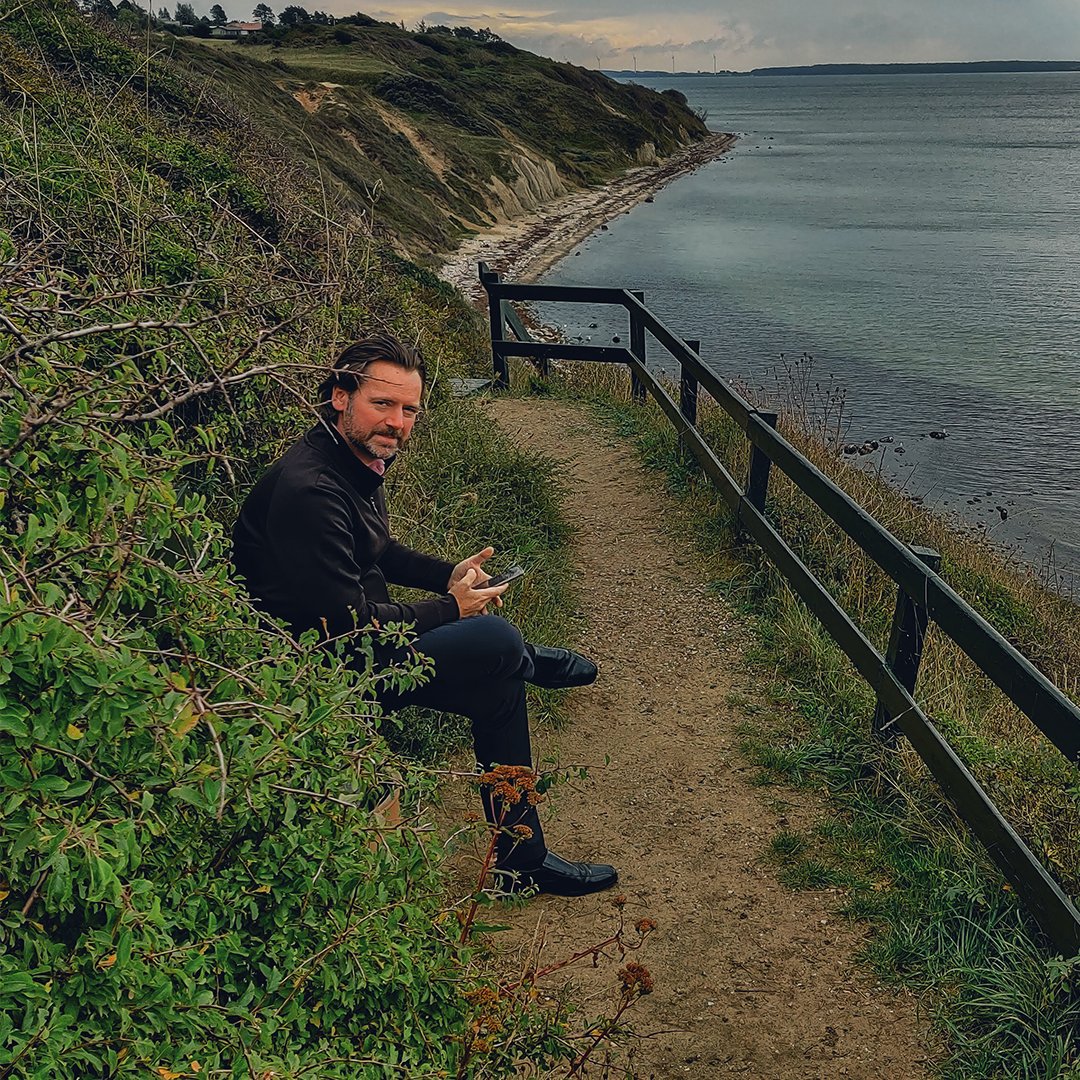 JonathanAlgreen's tweet photo. Regardless of where I travel I never forget my Danish roots and our love for calmness and minimalism 🇩🇰
#danish #dane #denmark #myroot #myheritage #mycountry #danishabroad #daneabroad #danishroots #hygge #calmness #minimlism #downtime #leisuretime #traveler #travel #globetrotter https://t.co/zzlo1y3HLp