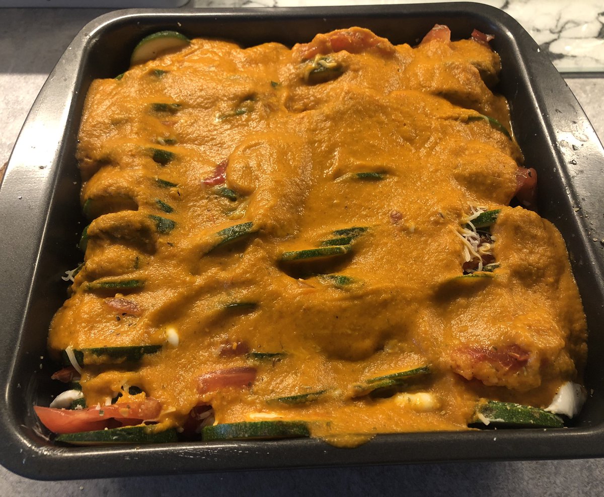 FlaVi3NR's tweet photo. Premier Tian 📸 avant four. Wait and see🤞🏾@Profs_Cuisinent @cookomix @ThermomixFrance https://t.co/RPExdOoihx