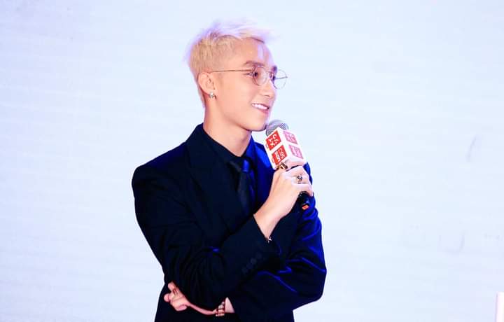 thoa_atn's tweet photo. BÁO BẨN ĐỂ TÙNG YÊN

#SonTungMTP
#NGUNGSOSANH
#RespectSonTungMTP https://t.co/WHRqMc9lP7