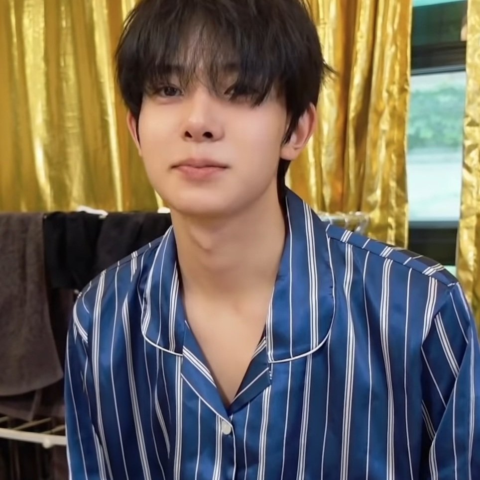 by_seung's tweet photo. 청초해 진짜로 https://t.co/OKZt8goiwO