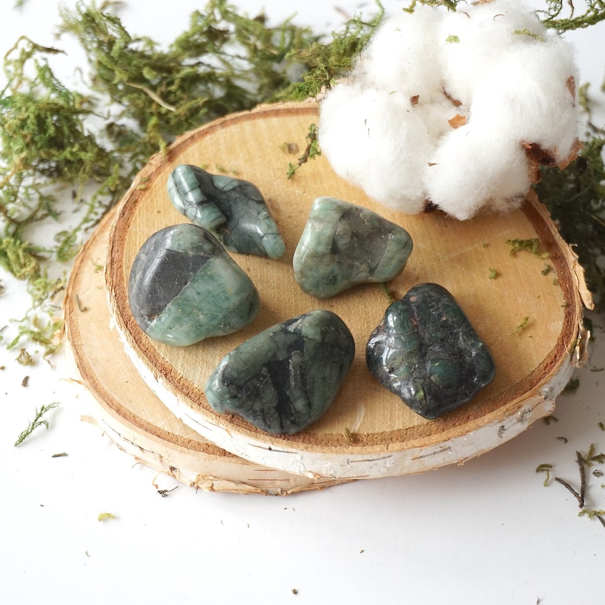 DbNGems's tweet photo. All natural emeralds in our Raw Crystals Bundle Bags! 💚 https://t.co/jckOEfp7RH