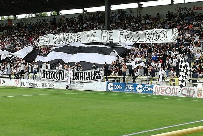 BCF, sin músculo institucional. Arranca la última semana antes de que el Burgos CF debute en la Liga SmartBank  Y lo hace con cierta incertidumbre. La plantilla sigue sin cerrarse definitivamente.
 #burgoscf #juliocesarrico #opinion

burgosdeporte.com/index.php/2021…