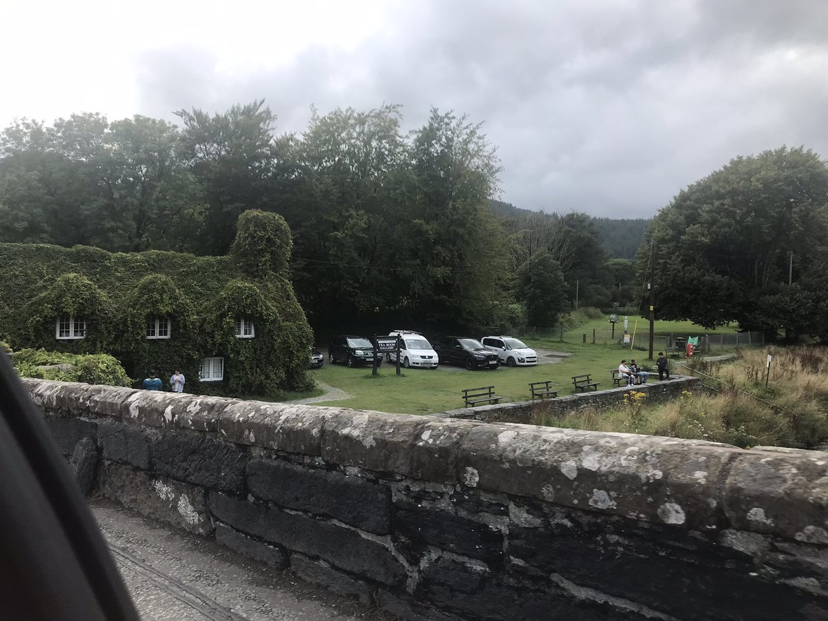 F_F_Podcast's tweet photo. Quick refreshing stop at the Tu Hwnt I'r Bont tea room 🫖 🍰 ☕️
#Wales #WelshHiatus https://t.co/9GgkrZqXxE