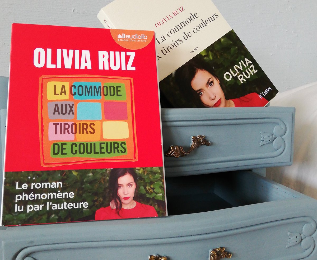 #lecture audio 🎧 'La commode aux tiroirs de couleur' d'Olivia Ruiz
À lire avec @editionsLattes ou à écouter avec @Audiolib1

Un roman qui va vous séduire et vous entraîner dans les pas de Rita-Josephine avec douceur et nostalgie
Quel bonheur de l'écouter lu par @OliviaRuiz 🙏