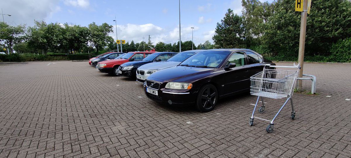 Thank you to everyone who came to our Southern #Motorfurs meet! ✨was a fab line up of cars
