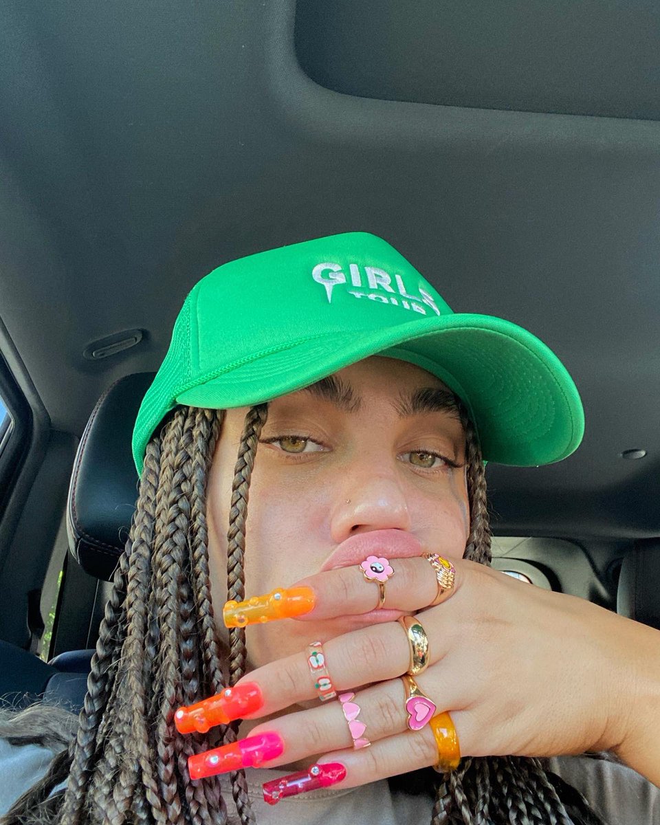 MVKDRE's tweet photo. new set 🧚🥰🍄🪐🏝✨
by leslydidthem on ig https://t.co/hPsRQYAgiO