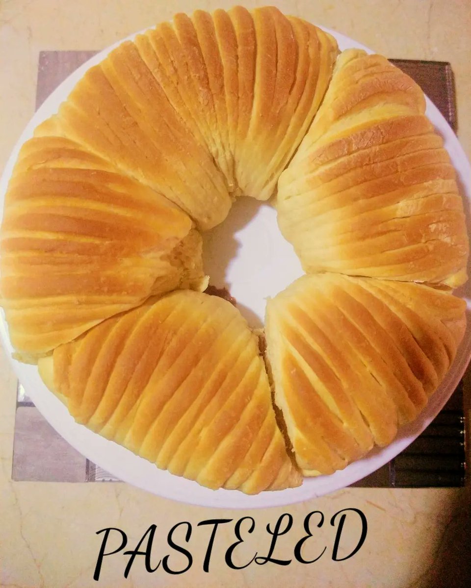 ydepostrecafe's tweet image. A desayunar quedaron hermosos mis panes rellenos de Nutella y frutos secos!!! #woolrollbread #pancasero #domingofeliz