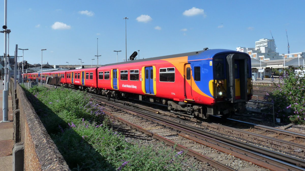 williampgwebb's tweet image. Reckon the Class 455 and Class 456 units are also likely to be withdrawn permanently and scrapped as well when South Western Railway replaces them with the Class 701 Arterio Aventras #SouthWesternRailway #Class455 #Class456 #Class701 #Aventra #Arterio