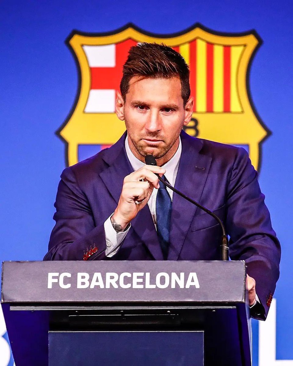 habib_nrf's tweet photo. Air mata lelaki adalah tanda sebuah ketulusan sejati. 

Cerita yg di ukir Leo Messi di Barca telah usai
Tidak ada kalimat yg cukup untuk menggambarkan kisahnya. 

Gracias Leo Messi!
The Real G.O.A.T #Respect https://t.co/FxiKkV7pQi