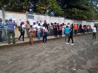 VamosconAurora's tweet photo. Desde muy temprano nuestro pueblo mirandino se despliega en los centros electorales para ejercer su derecho al voto y dar una mensaje de unidad 

#EPA

#Miranda sigue por el camino de Chávez https://t.co/mo6VJyMlVj