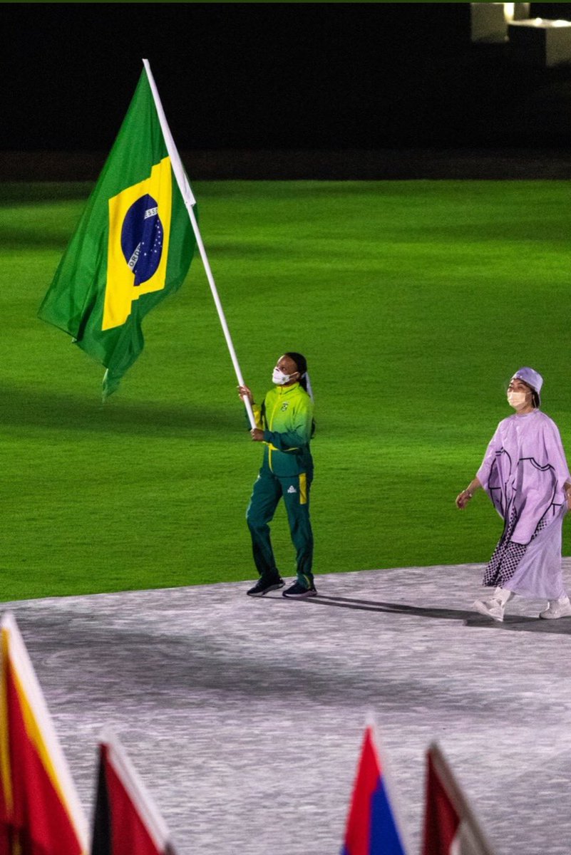 DebaixoGol's tweet photo. FIM DOS JOGOS OLÍMPICOS!

Com a ginasta Rebeca Andrade nos representando, as #Olimpiadas estão se encerrando. O 🇧🇷 termina sua participação com recorde de medalhas e em sua melhor colocação: 21 medalhas (7 🥇, 6 🥈 e 8 🥉) e 12° lugar. No fim de agosto, começam as Paralimpíadas! https://t.co/kEGdFhLDeV