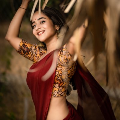 deepthisunainaa's tweet photo. #NewProfilePic https://t.co/v4uf7KzW4e