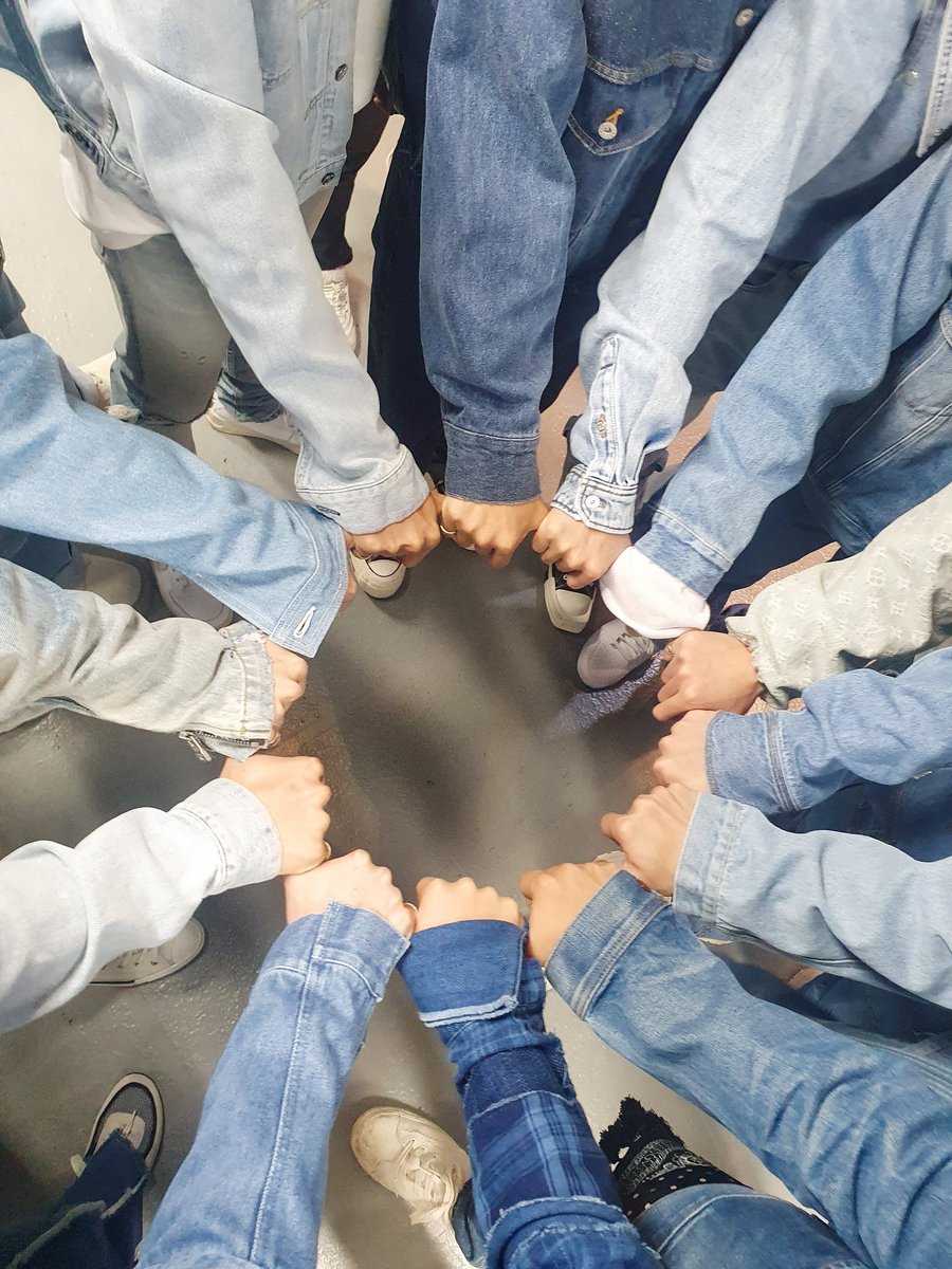 malamingyuuu's tweet photo. [08.08.21] SCOUPS DAY🍒 &amp; SVT 5th FAN MEETING CARATLAND 💖💙

—💌 drop your @ and I'll bookmark this tweet for memories! https://t.co/PBVllBRksf