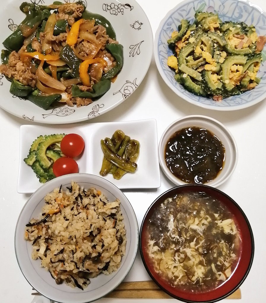 晩ごはん ゴーヤとベーコンの玉子炒め 牛ピー炒め ゴーヤの漬物 ミニトマト ししとう焼き浸し もずく酢 もずくスープ ジューシー お腹ペコリン部 おうちごはん Twitter家庭料理部 自炊記録 沖縄料理 晩ごはんpic Twitter Com Ygoejdvjud
