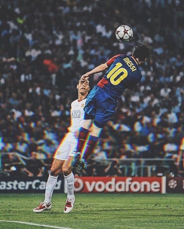 Rogerolle's tweet photo. Eternament agraïts per tot el que ens has donat i tot el que ens has fet disfrutar durant tants anys. Mai més tornarem a veure res igual. Mereixies un millor final al club de la teva vida. Gràcies, Leo! 💙❤️🐐 #gràciesleo #sempreMessi https://t.co/o5z8gGchW3