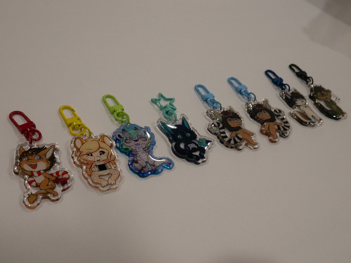 ikhquo's tweet photo. Just got these charms in from @junocharms ! They are custom #fursona charms for my brother's friends, but I may start up #commissions for this sort of thing if there's interest.

#art #furry #furryoc #furrycommission #furryartist #charm #acrylic https://t.co/NpI3yTpWGZ