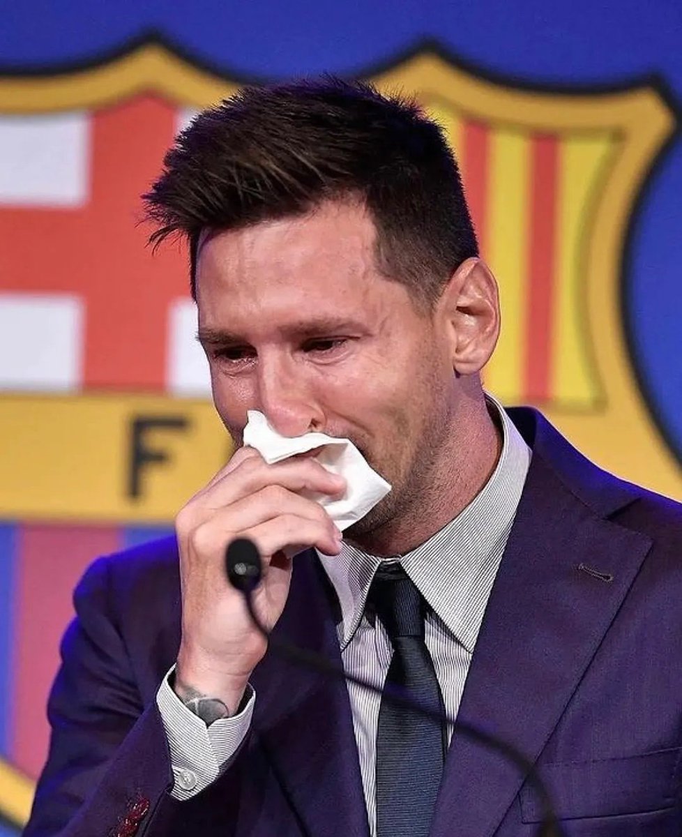 HanSolo_021's tweet photo. من خود به چشم خویشتن دیدم که جانم میرود...💔🥺😭😔
.
.
.
.
#GOAT
#10ve
#ForcaMessi https://t.co/1LN4HGZEmk