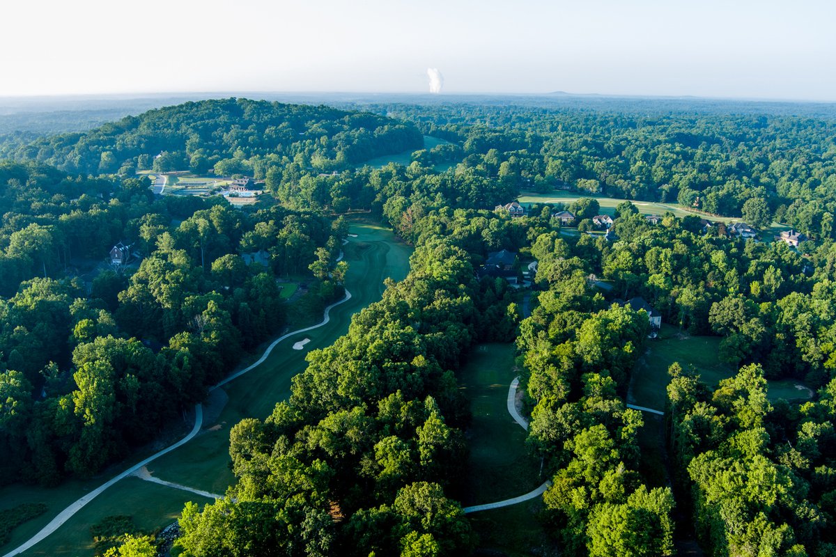 AustinGrimshaw's tweet photo. Beautiful #MyCarolinasMorning on the mountain.  Data collection and checking out @SimplotTurf Rely 3 and Extreme Green on Fairways.  #SurfPack #ColorPack #CMC https://t.co/p21i6GgTt2