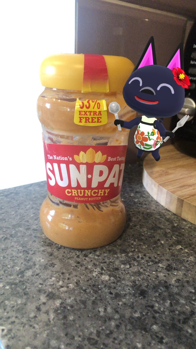 SpookyKiki's tweet photo. me waking up at 3am and eating peanut butter with a spoon straight from the tub #ACPCFoodie https://t.co/a2gvNJtPDE