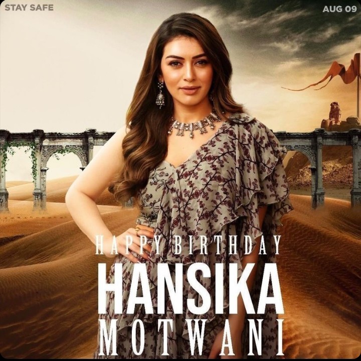 ihansika_G's tweet photo. Here is the Official cdp for baby doll's birthday 🤩 @ihansika ❤️
#hbdhansika #happybirthdayhansika 💫 https://t.co/CURmMtctAd
