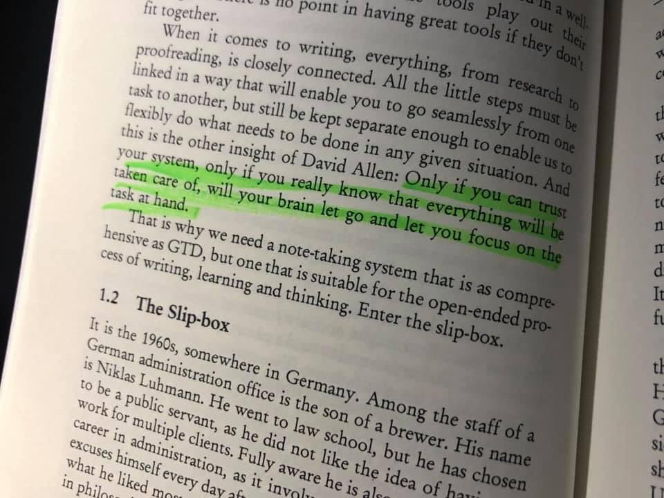 raziakkhan's tweet image. From the delightful book #HowToTakeSmartNotes by Sönke Ahrens