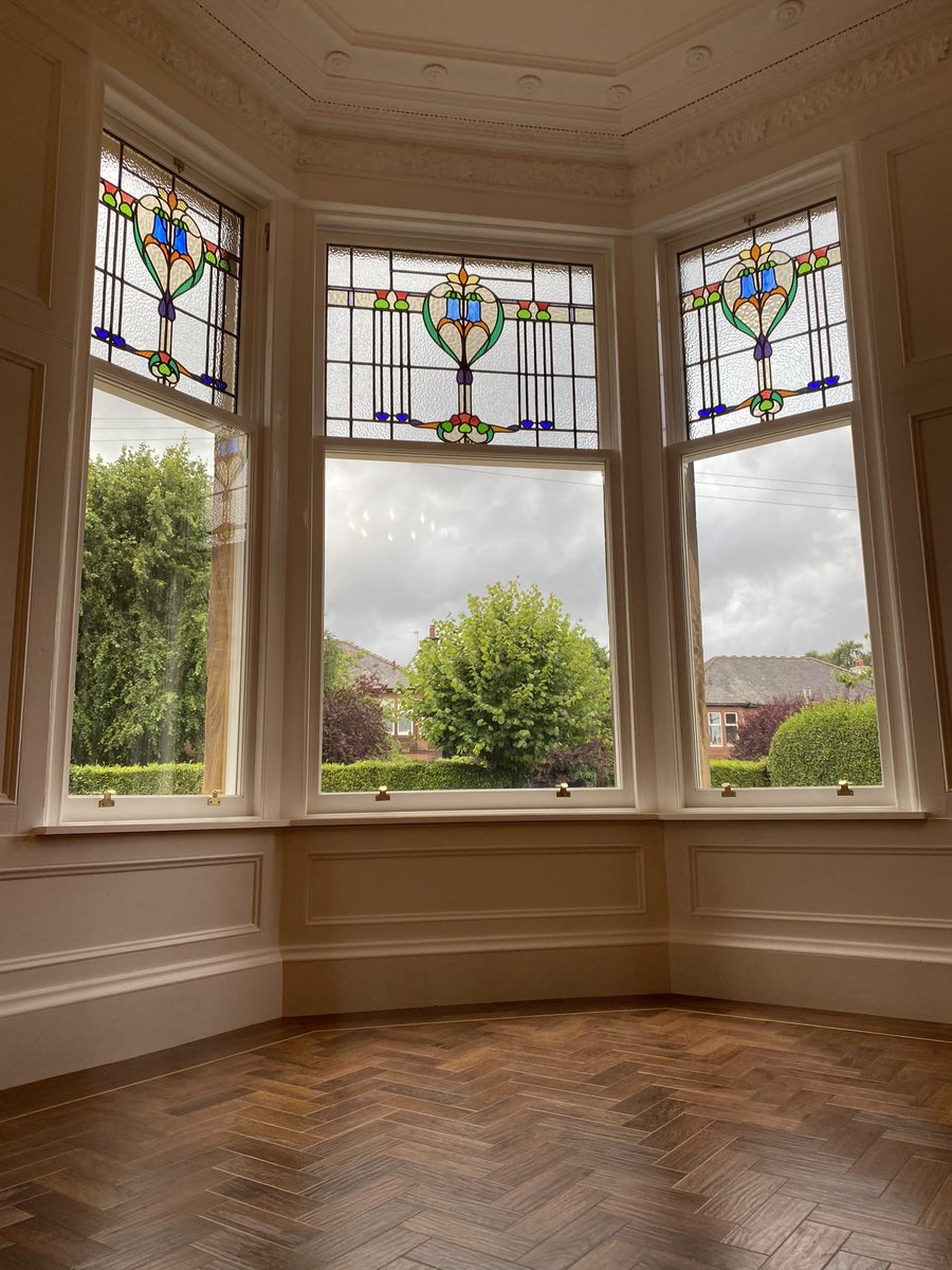 We have been really busy lately, This has got to be one of our favourites completed in Newlands recently. Please check out Instagram for more traditional sash and case window transformations like this 🪟 #sashwindowsscotland #sashwindowsglasgow #windows