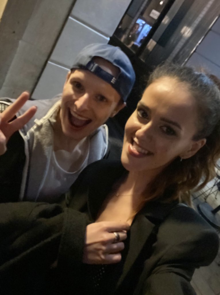 CatalinaKat24's tweet photo. How it started vs. how it’s going😝@veronicaqween Love you!Thank you so much for yesterday.I had such an amazing time.🥰💚💚💚 #VeronicaGreen #SwindonPride https://t.co/szp5ul59BF