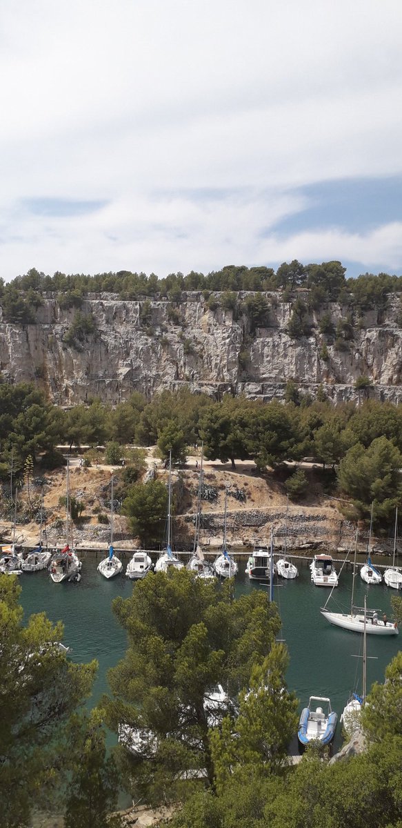 christellemilu's tweet photo. @Firmille @OnAir_7 #Cassis #lescalanques https://t.co/5ou7aubnhq