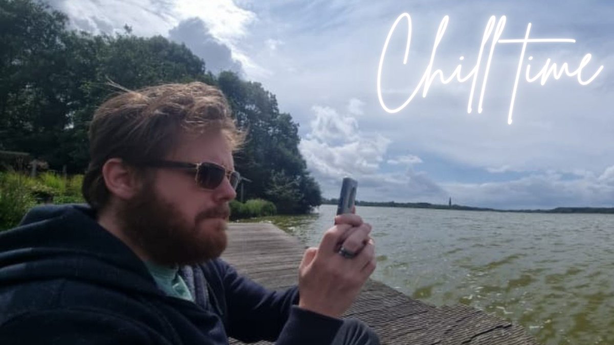 DavidLabowsky's tweet image. Chill time officially started! Going for a walk, a drink and being outdoors. Enjoy your weekend guys, see you all tuesday again❤️ 
#Weekend #chilltime #davidlabowsky #casinoring #crcommunity