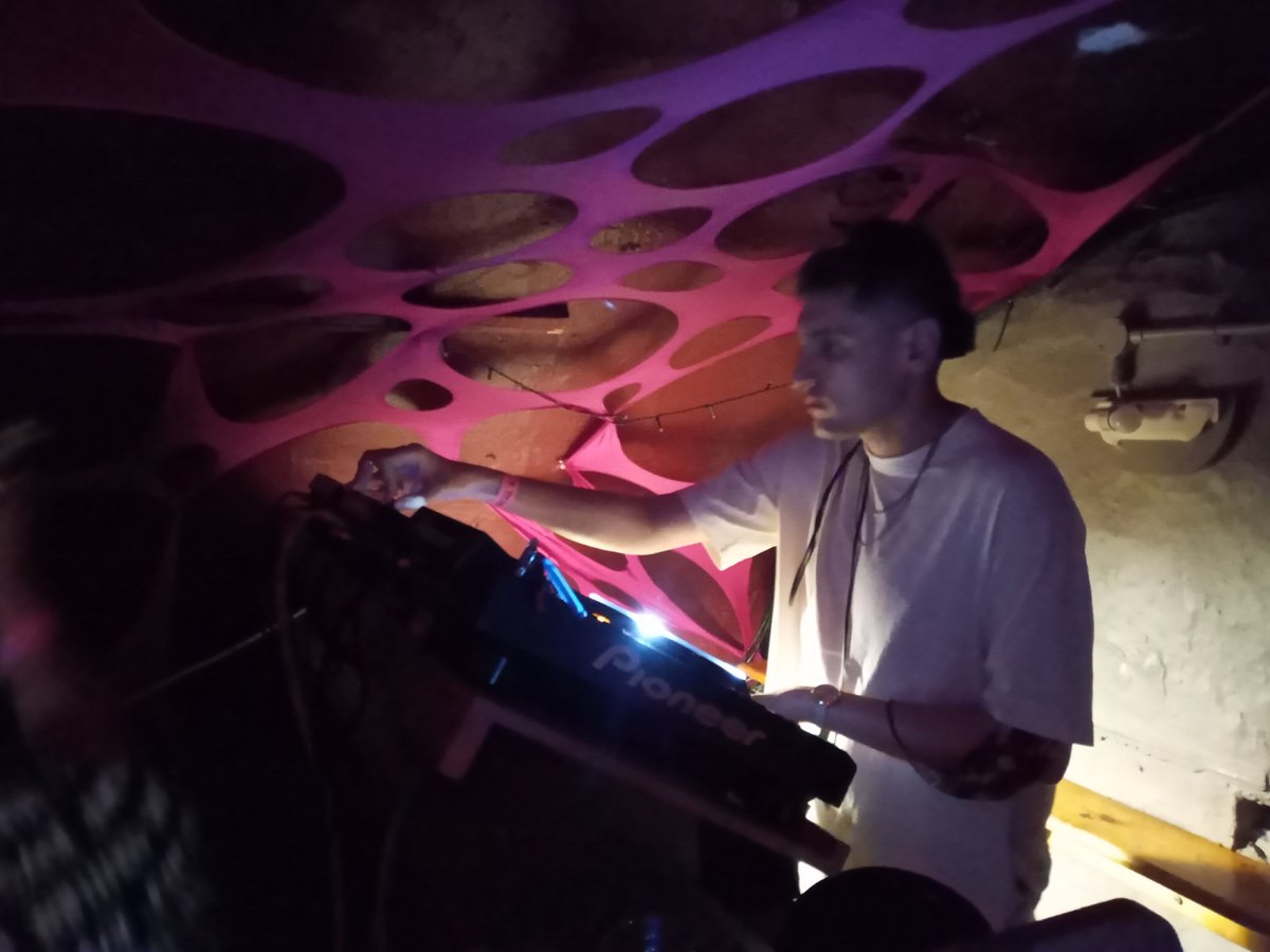 _ColourofSound_'s tweet image. Incredible first live event at @Basement45 in Bristol last night. Six hours, six DJs and hundreds of epic tracks.

Thank you to everyone who came and made it so special ❤️