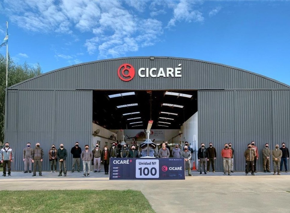 ivittori's tweet image. ¡Muchas felicitaciones a la gente de @Cicare_sa que entregó su helicóptero número 100!

El #100 es un nuevo Cicaré 8.

🚁🚁

#Cicare8 
#Helicoptero 
#DreamBelieveFlight