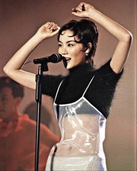 HAPPY BIRTHDAY FAYE WONG I LOVE U! 