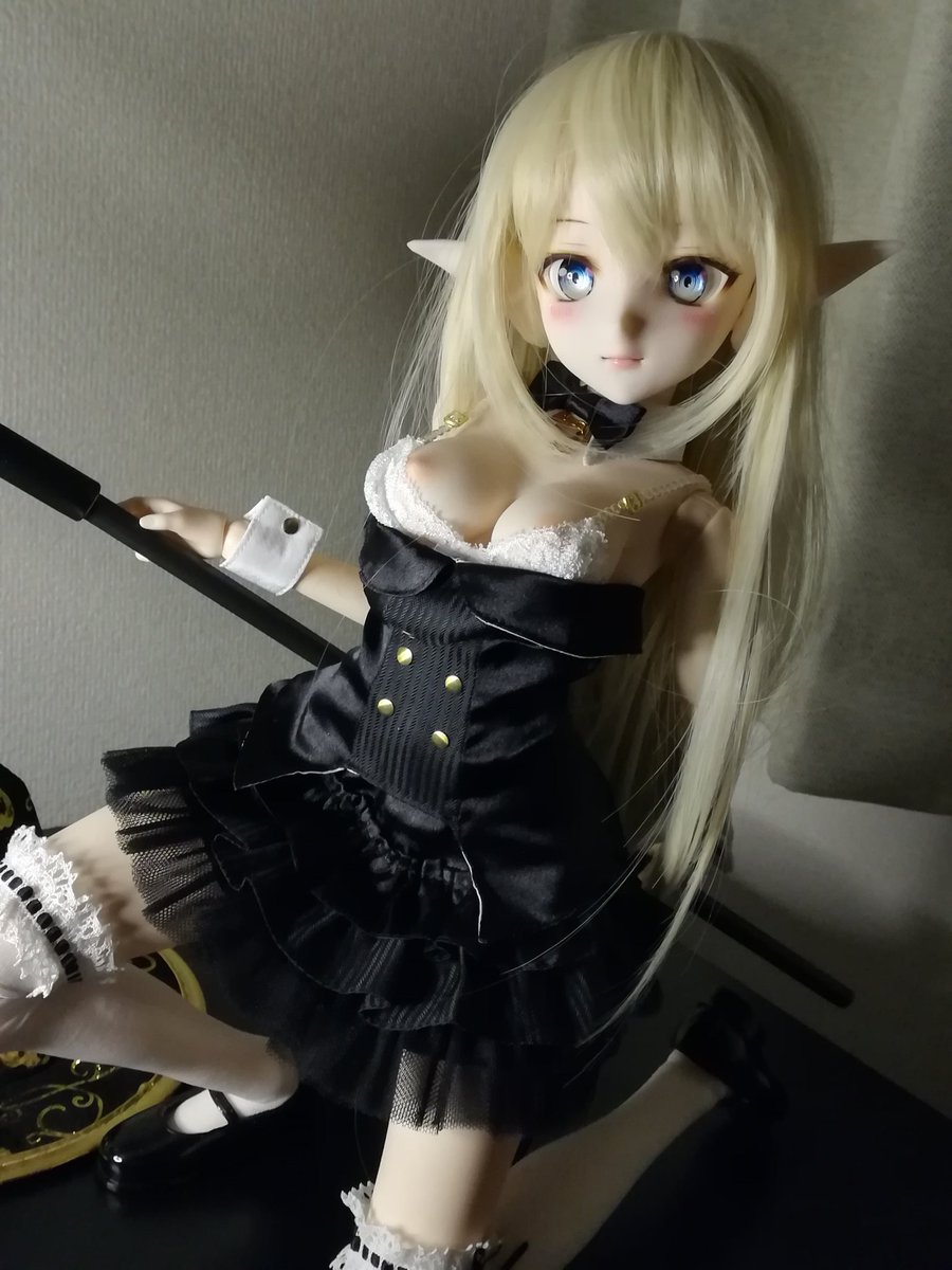 こういう大見得ポーズが直ぐできるのはドールの強みやね 