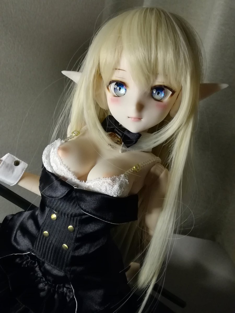 こういう大見得ポーズが直ぐできるのはドールの強みやね 