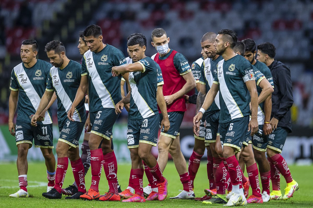 CARLOSLGUERRERO's tweet photo. ¿Qué me dicen de este uniforme de La Franja? 

(📷mexsport) https://t.co/TN72Q6FoLT