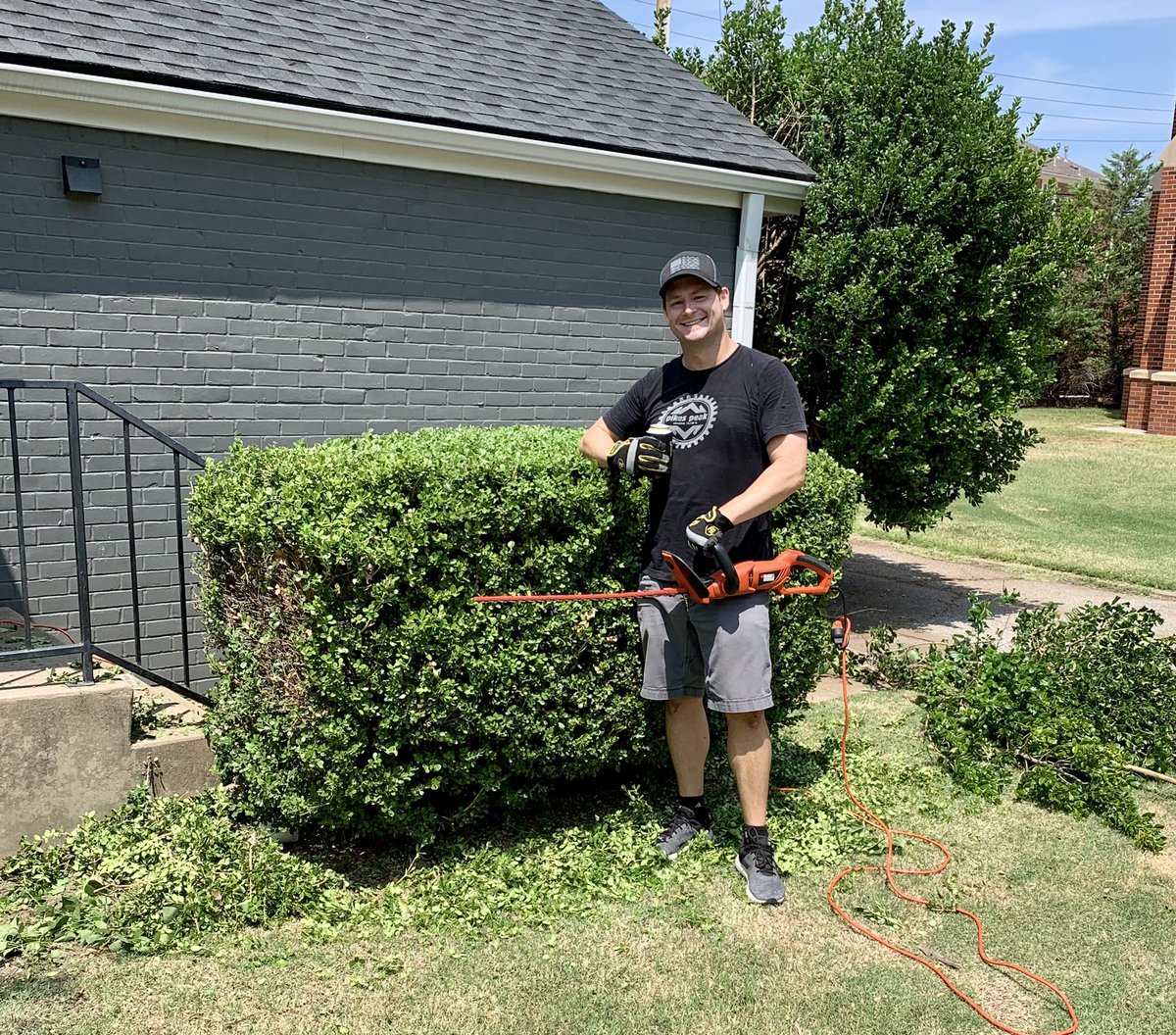 OUPhiPsiAlumni's tweet photo. Thanks to our volunteers kicking off work week! We’re excited to see all the Centennial Campaign investments. The Chapter looks great! https://t.co/sofkJdyVU5