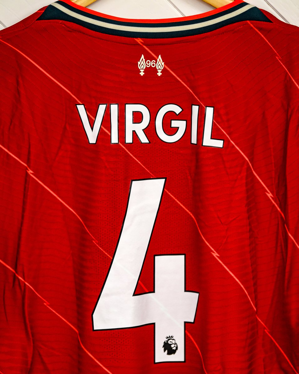 LFC's tweet photo. 🥰 @VirgilvDijk 🥰 https://t.co/CEaO9VPgQ5