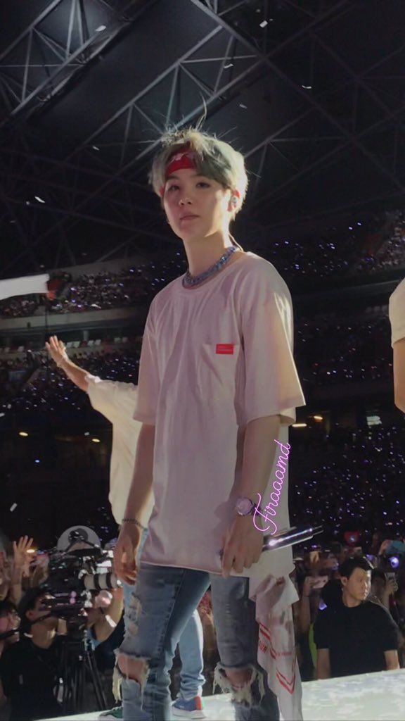 RT @syubhoya: oh to see yoongi this close https://t.co/rCK5tL0kTT