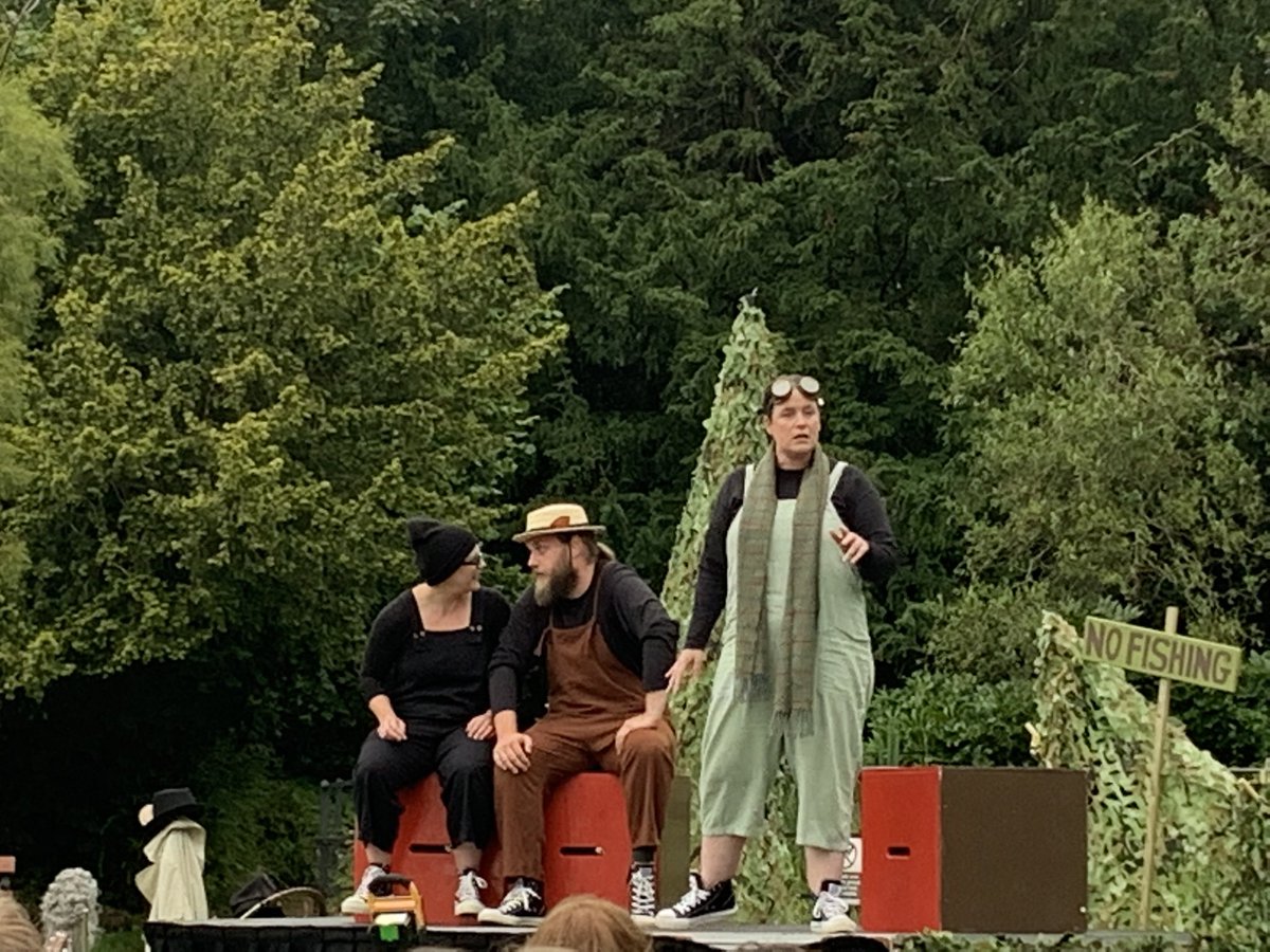 MaryannOBrien's tweet image. Had the ABSOLUTE JOY of seeing #WindInTheWillows @ThePantaloons last week! Plenty more venues to catch this fabulous adaptation and brilliant cast! #ProudFriendAlert @al3xr1vers @emilybeachuk @TimPhelps_ @mhaywired