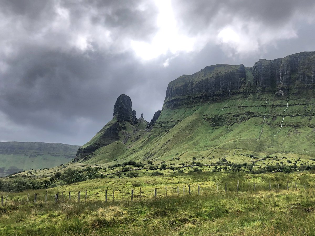 Eagles rock there was rain that led to floods in fields so my hike was cut short but look at it the far try mountains are bloody gorgeous #leitrim #WildAtlanticWay #hikelife #irishsummer #ireland #eaglesrock