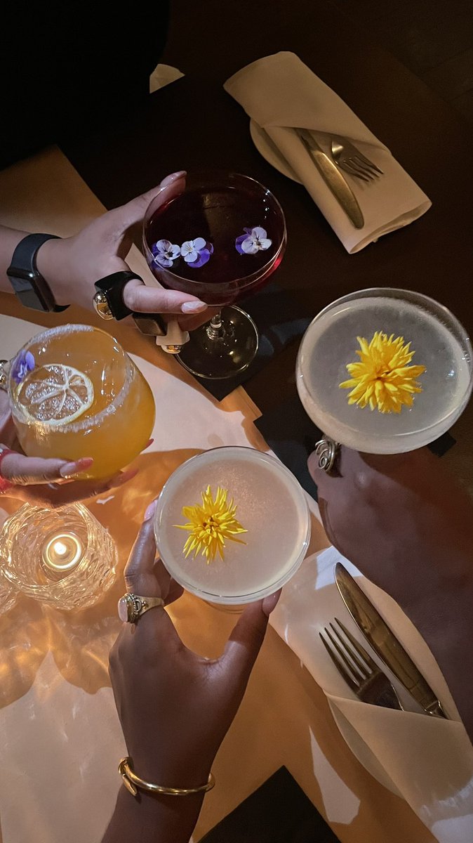 Moods&Feels. tweet media