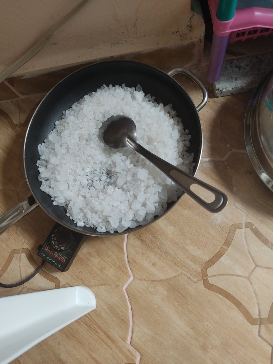 JeysisRosario's tweet image. Sal en granos, mejor que la sal de mesa ✔️.

#Saldemar #Salud