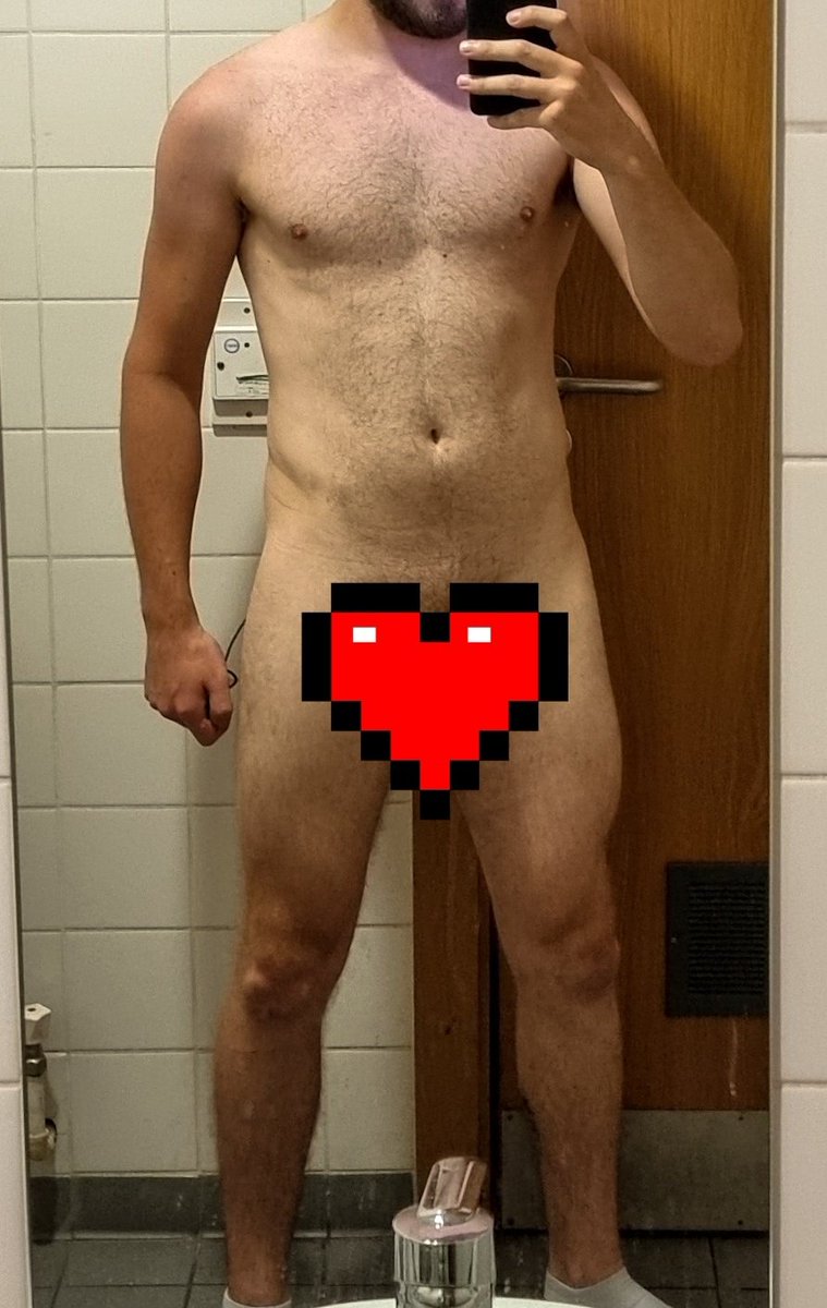 DubOtter's tweet photo. who wants to help me out in work today https://t.co/YhaEZWVuTh