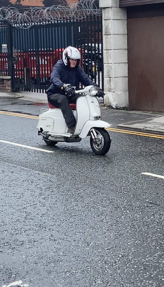 uk_scooter's tweet photo. Rainy day in Manchester ! 

#scootersceneuk_ktf https://t.co/4zXz0GbCz2