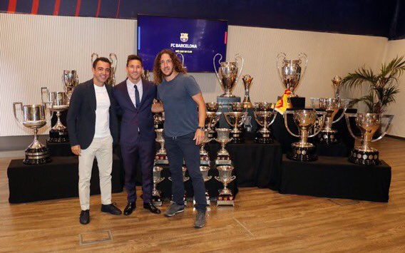 dcasanyc's tweet photo. Les llegendes com #Messi mereixen el millor dels comiats. Una llàstima que no hagi tingut l’adeu de #Xavi o @Carles5puyol.
#GraciesMessi #FCBlive 🔵🔴 https://t.co/bxK2j7fXSl